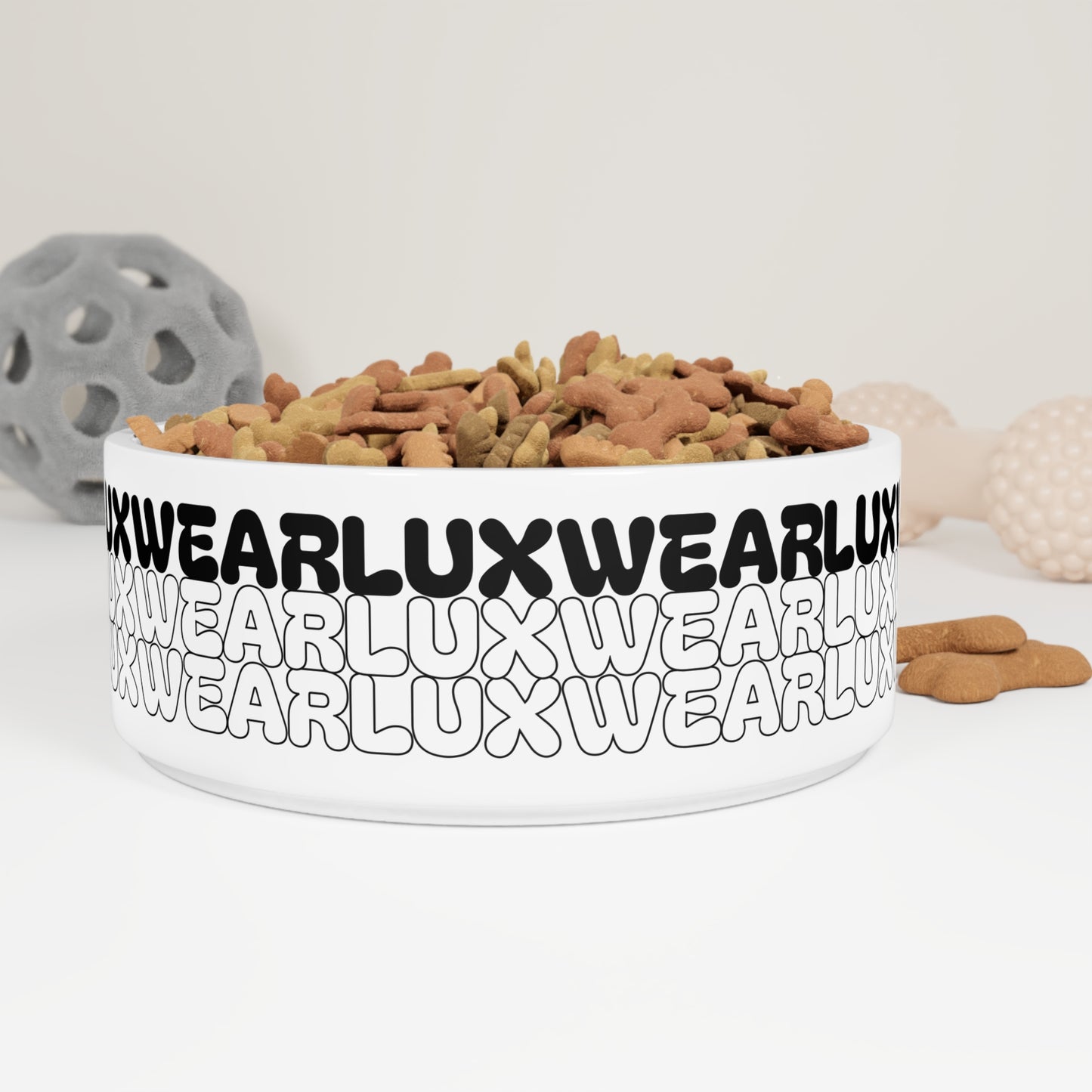 Modern Pet Bowl with Stylish Lux Wear Design